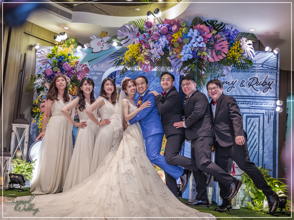 桃園中壢婚禮佈置,尊爵國際廳婚禮佈置,梵谷向日葵婚禮,奇幻花園婚禮,繽紛花店婚禮,熱帶夏夜婚禮,主題婚禮客制設計,Sogood Wedding