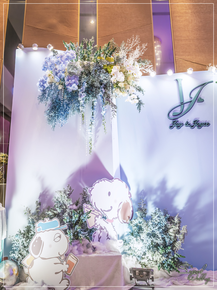 桃園中壢婚禮佈置,南科贊美酒店珍愛廳婚禮佈置,冰雪奇緣婚禮,聖誕雪景婚禮,史努比婚禮,冬季婚禮,主題婚禮客制設計,Sogood Wedding