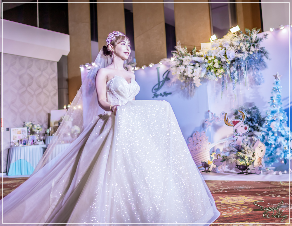 桃園中壢婚禮佈置,南科贊美酒店珍愛廳婚禮佈置,冰雪奇緣婚禮,聖誕雪景婚禮,史努比婚禮,冬季婚禮,主題婚禮客制設計,Sogood Wedding
