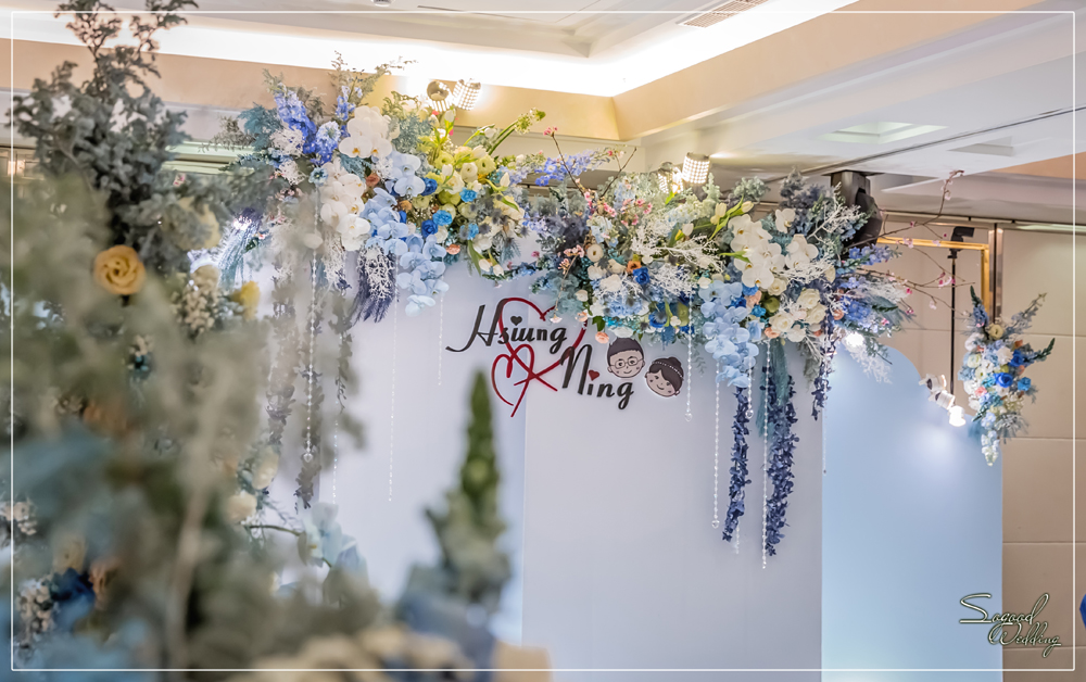 桃園中壢婚禮佈置,香江婚禮佈置,時尚浪漫風婚禮佈置,證婚拱門,相片框佈置,層次背板婚禮,主題婚禮客制設計,Sogood Wedding