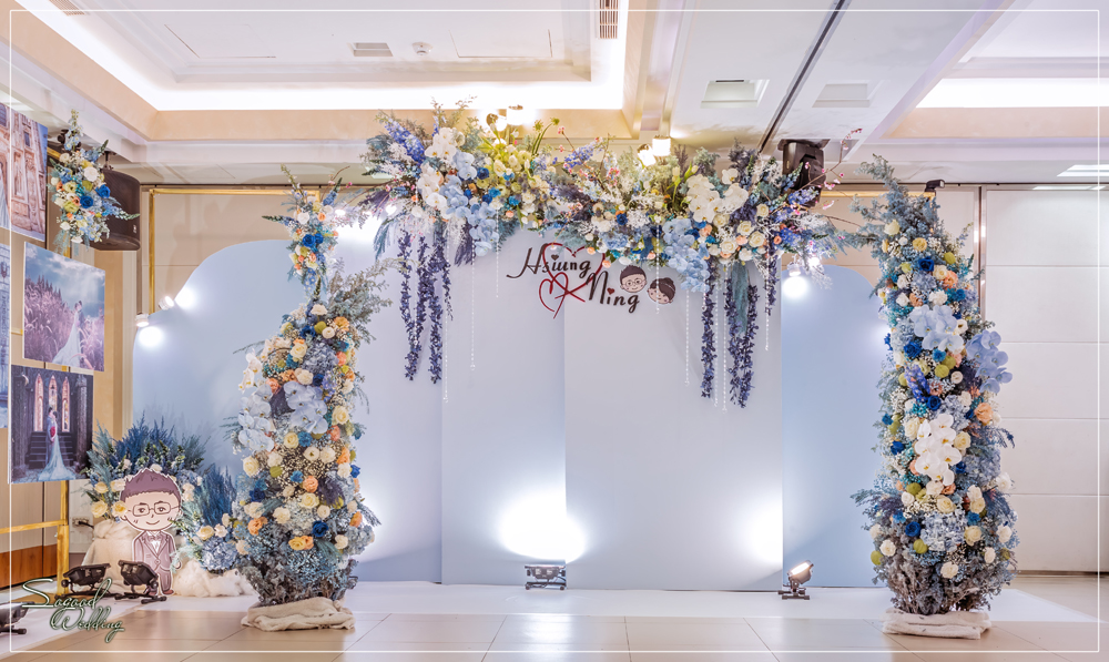 桃園中壢婚禮佈置,香江婚禮佈置,時尚浪漫風婚禮佈置,證婚拱門,相片框佈置,層次背板婚禮,主題婚禮客制設計,Sogood Wedding