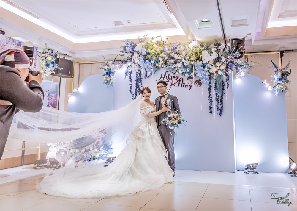 桃園中壢婚禮佈置,香江婚禮佈置,時尚浪漫風婚禮佈置,證婚拱門,相片框佈置,層次背板婚禮,主題婚禮客制設計,Sogood Wedding